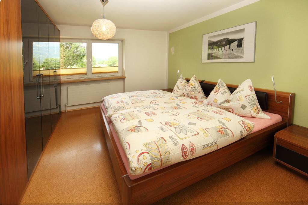 Landhaus Weiss Apartamento Maishofen Habitación foto