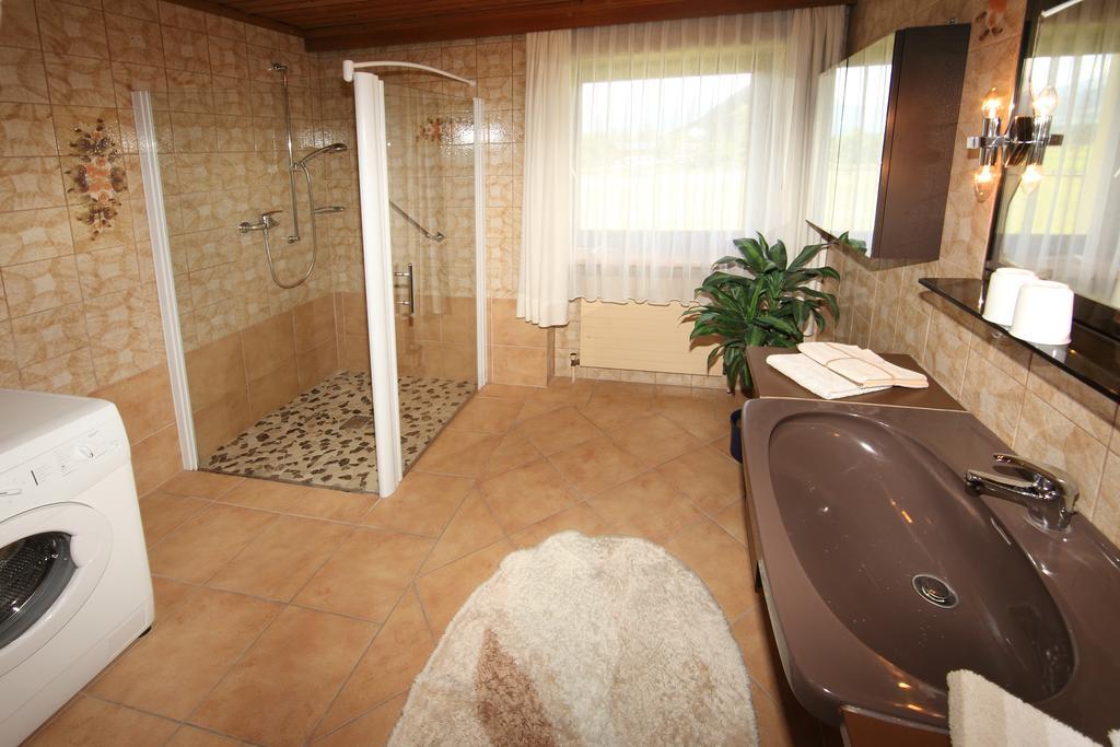 Landhaus Weiss Apartamento Maishofen Habitación foto