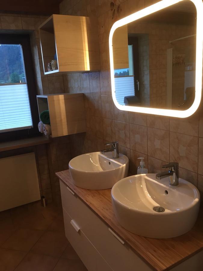 Landhaus Weiss Apartamento Maishofen Exterior foto